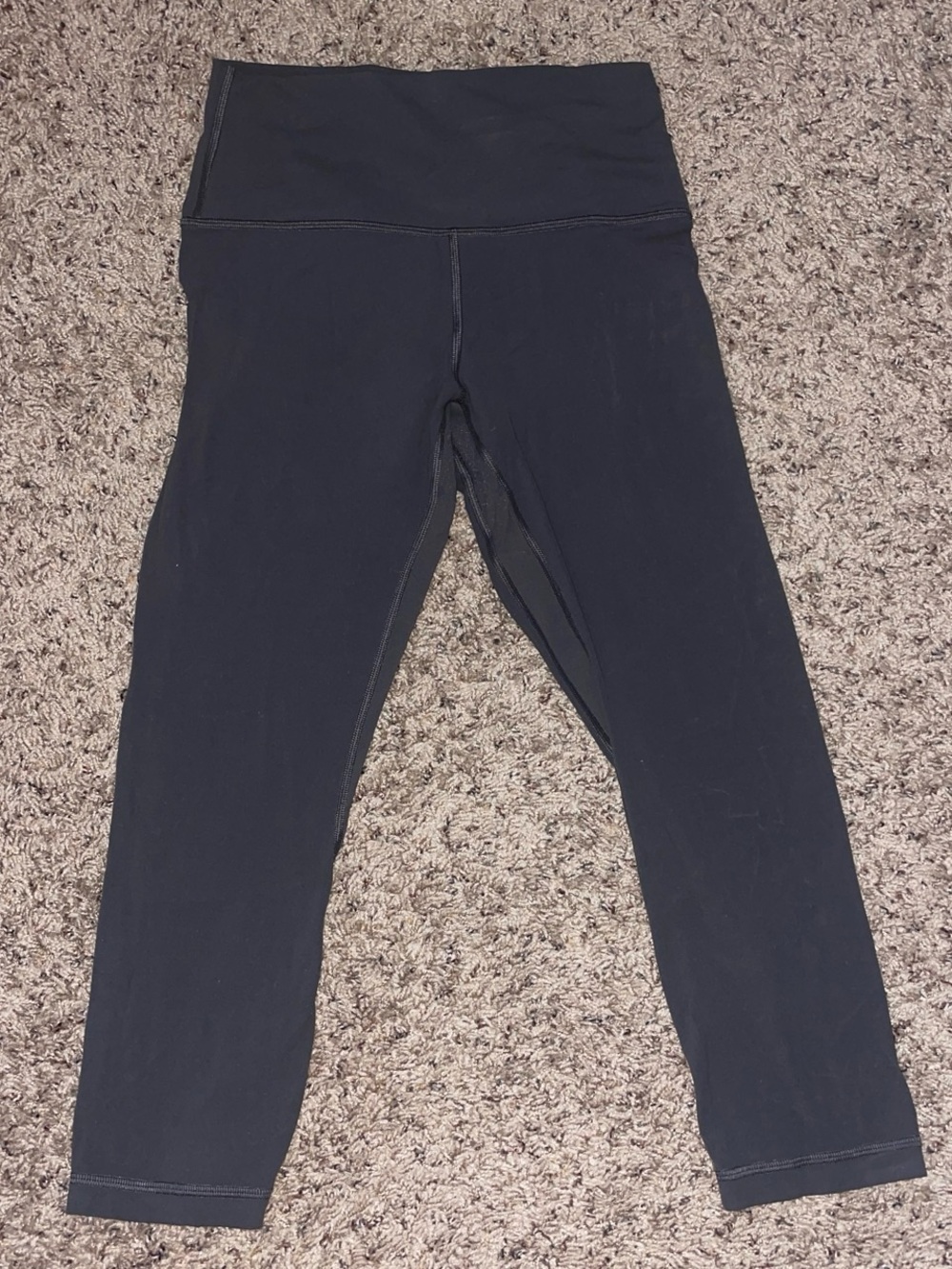 Grey Lululemon Cropped Align size 6